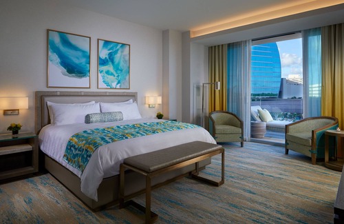 Hollywood Hotel | The Oasis Tower at Seminole Hard Rock