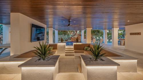 Siesta Key Village House | The Oasis
