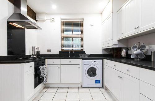Leamington Spa Apartment | The OId Forge - Boutique 3 Bed in Leamington Spa