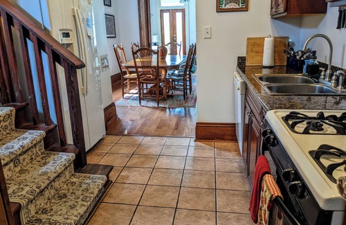 Mid-City House | The Okra Inn Iberville-6BR, 3.5BA, Streetcar In Sight
