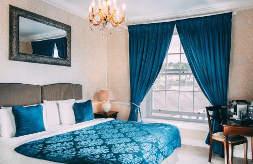 Kinsale House | The Old Bank Town House