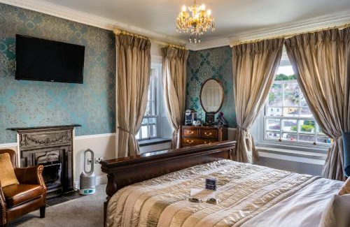 Kinsale House | The Old Bank Town House
