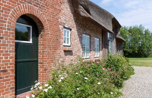 Tumlauer Koog Apartment | The Old Barn - The Old Barn