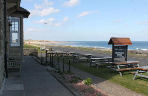 Seahouses Hotel | The Old Buoy Inn