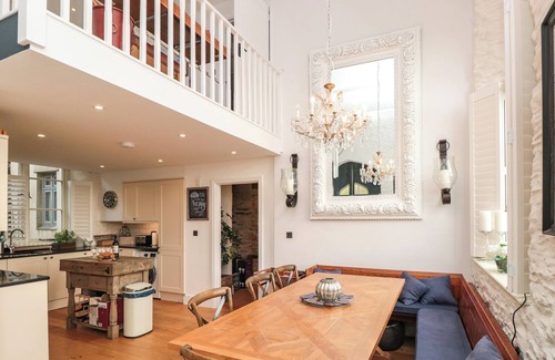 Dittisham House | THE OLD CHAPEL, character holiday cottage in Dittisham