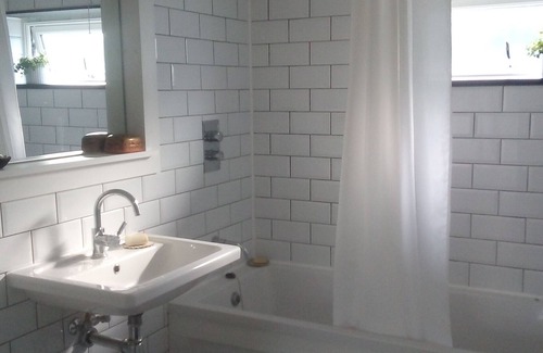 St. Agnes House | The Old Commanders, Spacious 1 Bed By The Coast, Perranporth & St. Agnes