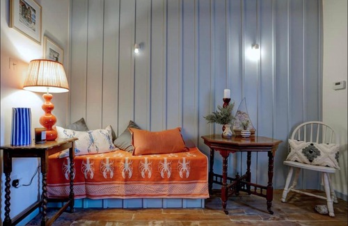 Cromer House | The Old Crab Shop. PERFECT location & sea views.