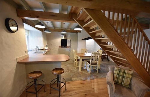 St Brides Cottage | THE OLD FARMHOUSE KITCHEN, family friendly in St Davids