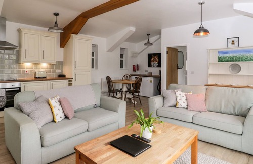 Drybrook House | THE OLD FORGE LODGE, romantic, character holiday cottage in Drybrook