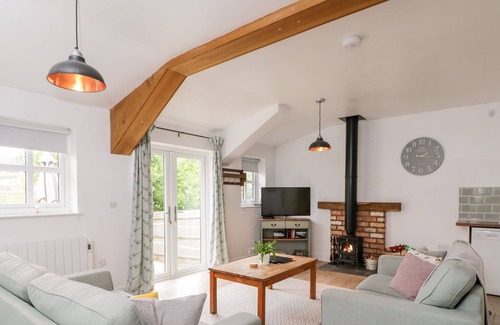 Drybrook House | THE OLD FORGE LODGE, romantic, character holiday cottage in Drybrook