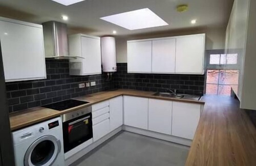 Upper Norwood Apartment | The Old Guest House - R1