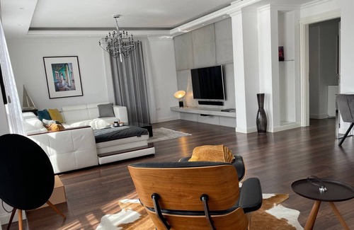 Tata Apartment | The Old Lake Suite - Tata