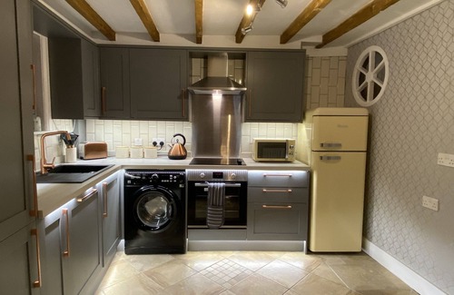 Northallerton Cottage | The Old Paper Shop, Pet friendly, Village location, Newly Refurbished!