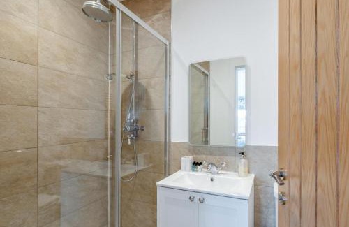 Eleighwater House | The Old Piggery - Heavenly Views Cottage
