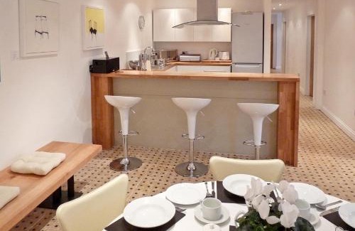 Andoversford House | The Old Pool House