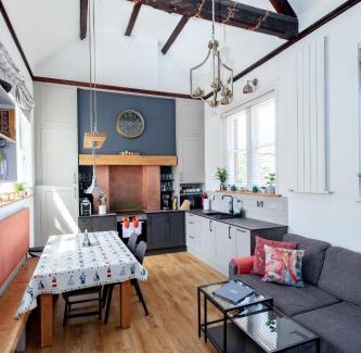 Whitstable House | The Old Schoolhouse