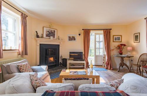 Waltham House | The Old Schoolroom by Bloom Stays