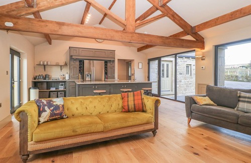 Cowling Cottage | THE OLD SHIPPON MEWS, family friendly, with open fire in Cowling