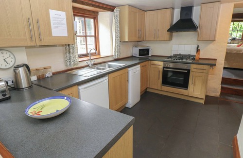 Pontfaen Cottage | THE OLD STABLE, pet friendly, character holiday cottage in Fishguard