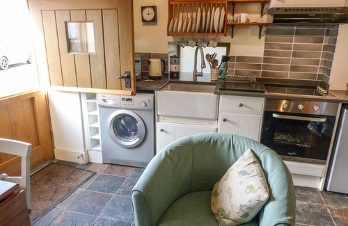 Gilwern Cottage | THE OLD STABLE, pet friendly, country holiday cottage in Gilwern