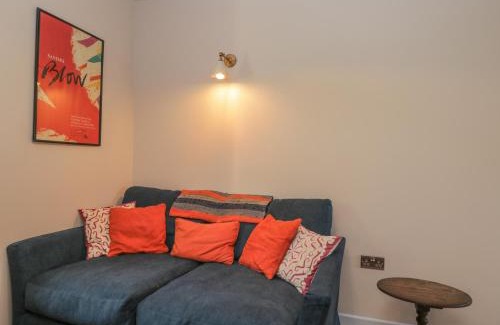 Llanvair Kilgeddin House | The Old Stables