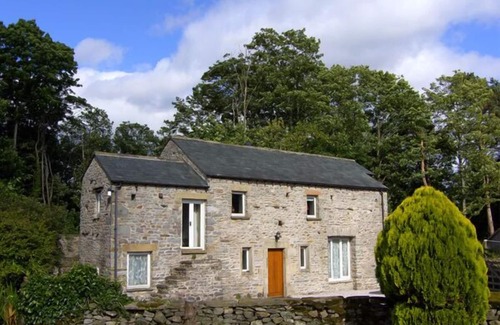 Carnforth Cottage | THE OLD STABLES, pet friendly, with open fire in Kirkby Lonsdale