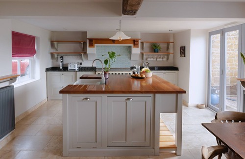Burrough on the Hill House | The Old Sweet Shop, 4 BDR House