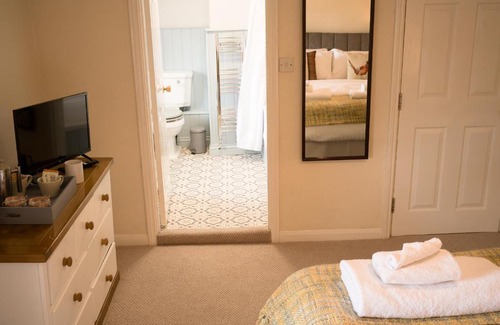 Cheriton Bishop Hotel | The Old Thatch Inn