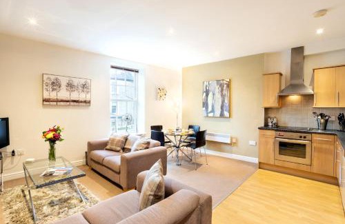 Harrogate City Centre Apartment | The Old Toffee Works, Montpellier Quarter, Next to Pump Rooms FREE PARKING