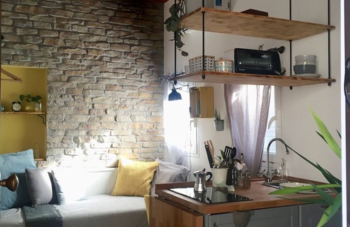 Tuscolano House | The old wash house - Independent apt for solo travelers