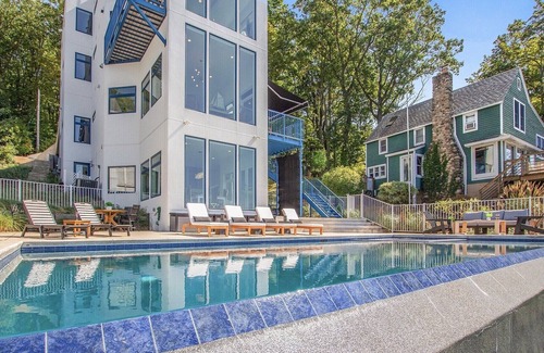 Holland House | The Only Property Offering Infinity Pool and Spa Overlooking Lake Michigan.