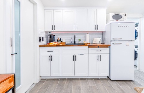 Carol City Apartment | 🌟The only Vrbo in Miami that includes a Tesla🌟