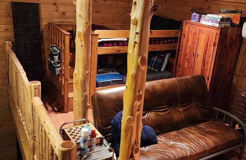 Hamptonville Cabin | The Orchard Cabin – cozy retreat among apple trees