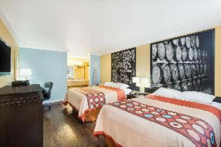 Ukiah Hotel | The Orchard Hotel-Wine Country- Free Breakfast, Pool, Hot Tub