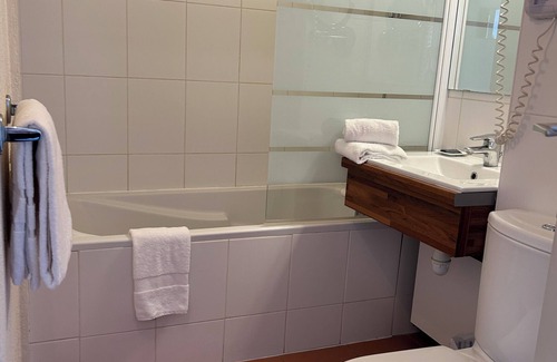 Cap d'Agde Hotel | The Original City, Hotel Cap Maya, Palais des congrès