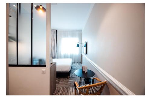 Quartier des Grandes-Carrieres Hotel | The Originals Boutique, Hôtel Maison Montmartre Paris Les Puces