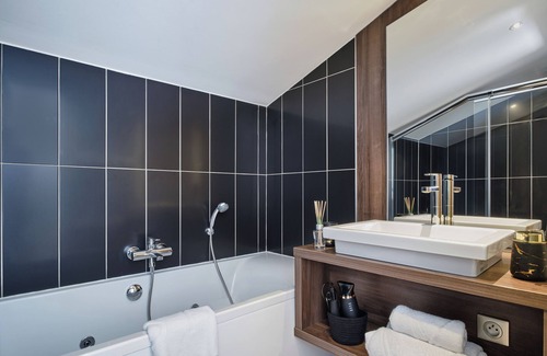 Saint-Etienne Hotel | The Originals City, Hôtel Quai33, Saint-Etienne - Gare Chateaucreux