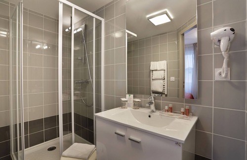 Dax Hotel | The Originals City, Hôtel Les Thermes de l'Avenue