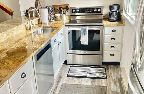 Big Sky Meadow Village Condo | The Otter: Big Sky Nordic Ski Hub, Hot Tub, Spacious Lodging for Everyone