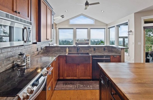 Colwood House | The Outlook Victoria