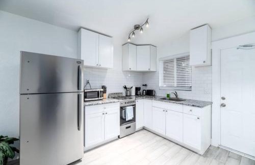 Middle River Terrace Apartment | The Pad at Middle River Terrace 2