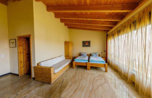 Hunerbach Bed & Breakfast | The Paddock B&B