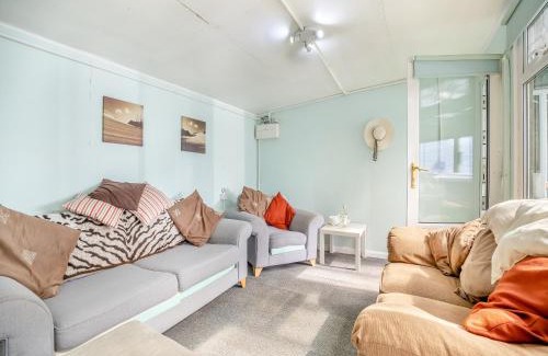 Alford House | The Paddock