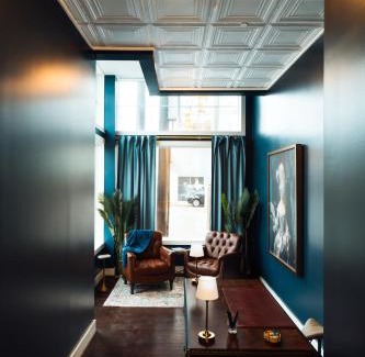 Five Points South Hotel | The Painted Lady