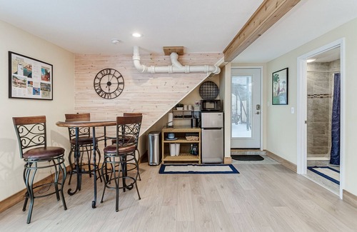 Lakeland House | The Palm Lake Hollingsworth Luxury Family Retreat