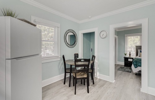 Lakeland House | The Palm Lake Hollingsworth Luxury Family Retreat