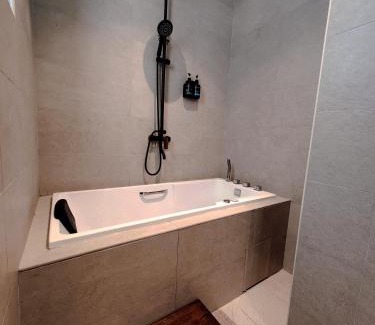 Seri Tanjung Pinang Hotel | The Palm Suite Tanjung Tokong
