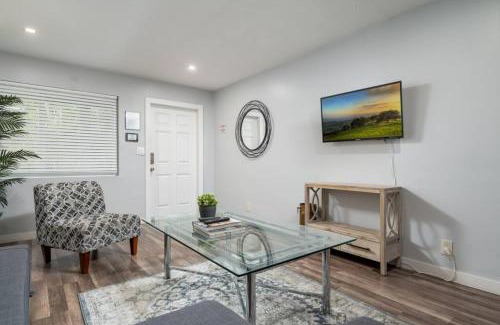 Middle River Terrace Apartment | The Palms at Middle River Terrace 2