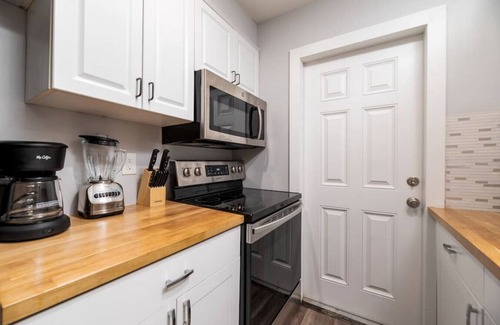 Middle River Terrace Apartment | The Palms @ Middle River Terrace #3