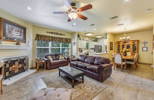 Comanche Trail House | The Palms - Waterfront with Dock/Near Oasis/Close to town/Pool Table/Hot Tub